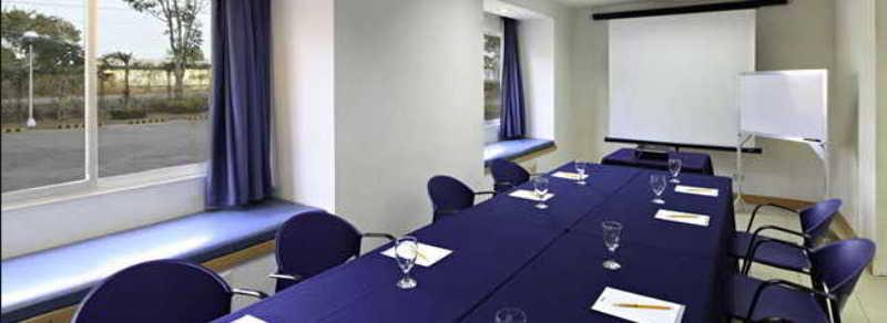 Microtel By Wyndham Eagle Ridge General Trias  Exterior foto